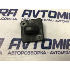 Кронштейн стойки капота Opel Zafira B 2005-2011 90376146